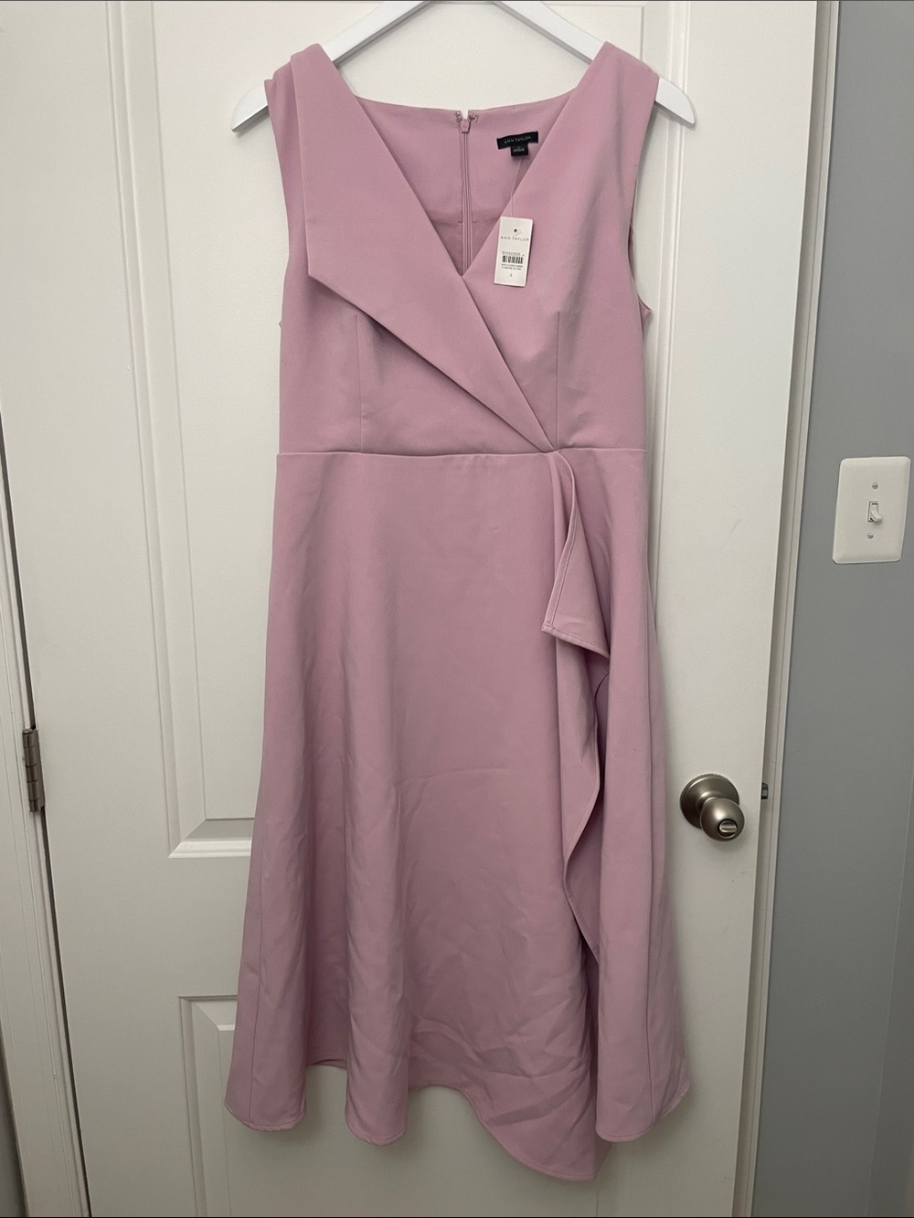 NWT Ann Taylor V-Neck Ruffle A-Line Dress